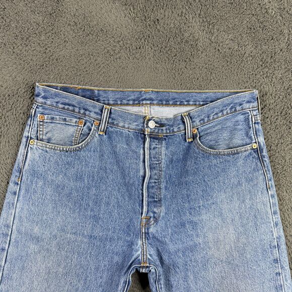 Levis 501 Jeans Mens 36x36 Blue Straight Fit Button Fly Light Wash Denim Pants - Picture 2 of 16